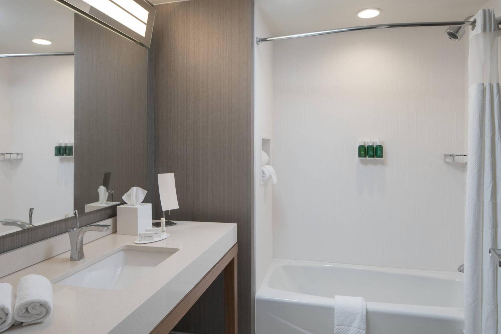 Отель Courtyard By Marriott Lafayette South Экстерьер фото